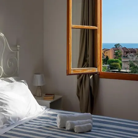 Vakantiehuis Sunhome Sea View And Direct Access