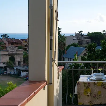 Sunhome Sea View And Direct Access * San Remo